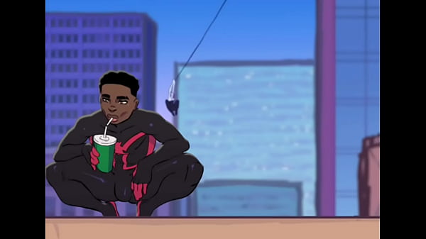 Spider Gwen Futa está caliente y se coje a Miles llenándolo su culo de semen